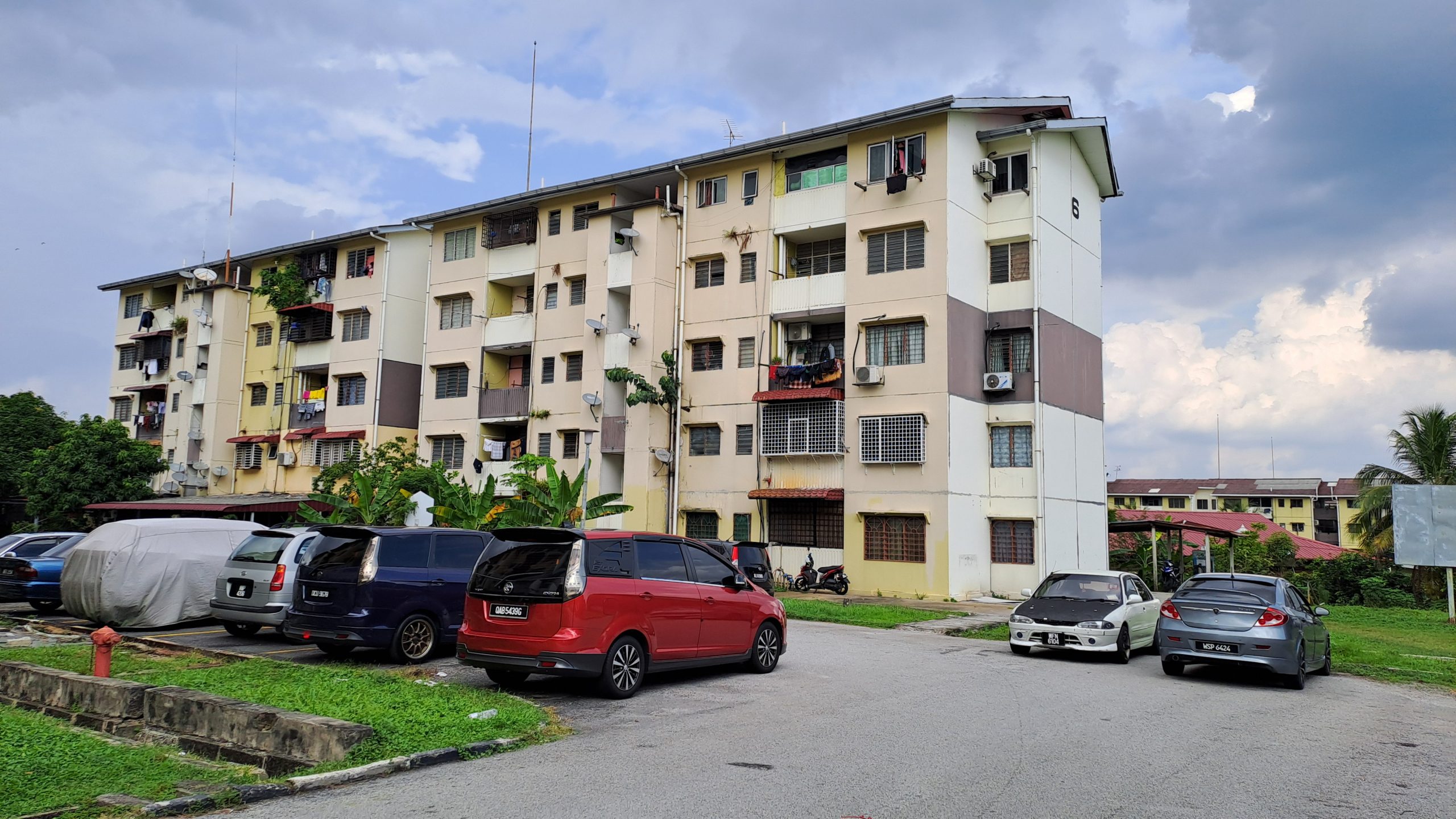 FOR SALE Flat PKNS Seksyen 16, Bandar Baru Bangi RM135,000